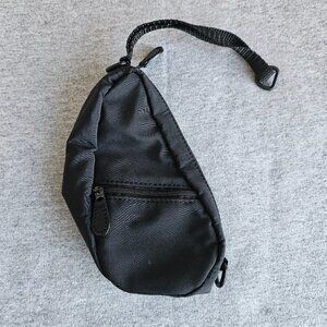 LL Bean Sling Bag Womens Small Y2K Lightweight Travel Pouch Wristlet Vintage Blk